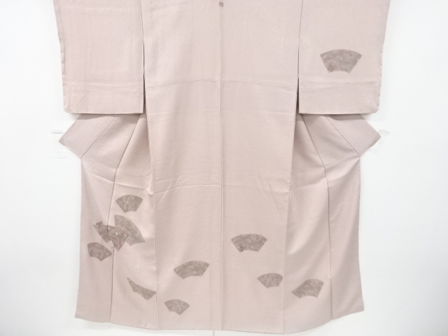 リサイクル　汕頭蘇州刺繍　地紙に華紋唐草模様一つ紋訪問着